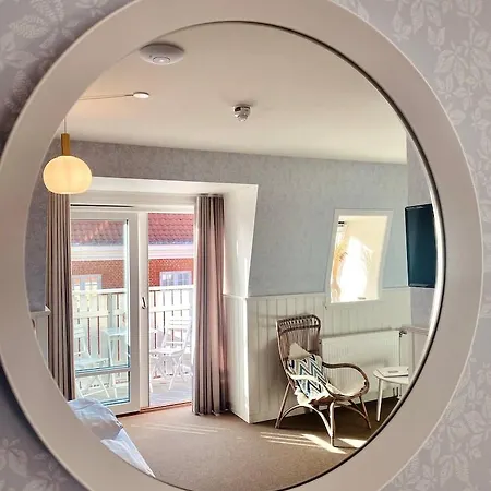 Marie Hotel 3*